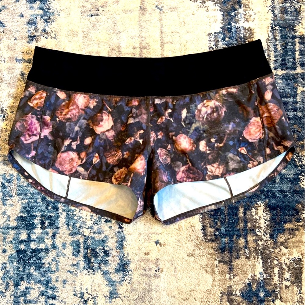Lululemon Speed Up Short *2.5” Size 10 In Dark Floral